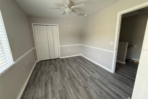 Townhouse in Tampa, Florida 3 bedrooms, 130.99 sq.m. № 1917610 - photo 21