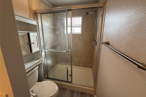 Townhouse in Tampa, Florida 3 bedrooms, 130.99 sq.m. № 1917610 - photo 27