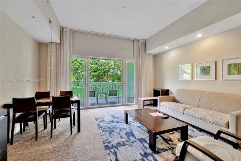 Condo in Doral, Florida, 1 bedroom  № 2014238 - photo 9