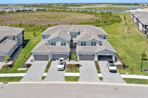 Condo in Venice, Florida, 3 bedrooms in WELLEN PARK  № 1613341 - photo 2