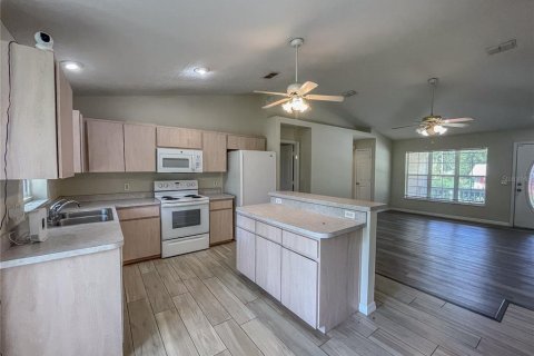 House in Inverness, Florida 2 bedrooms, 98.48 sq.m. № 1903464 - photo 4