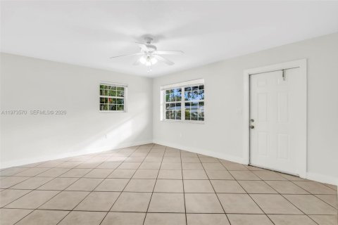 Снять в аренду виллу или дом в Холливуд, Флорида 3 спальни, 127.46м2, № 2033307 - фото 23