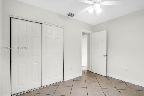 Снять в аренду виллу или дом в Холливуд, Флорида 3 спальни, 127.46м2, № 2033307 - фото 14