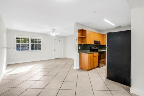 Снять в аренду виллу или дом в Холливуд, Флорида 3 спальни, 127.46м2, № 2033307 - фото 25