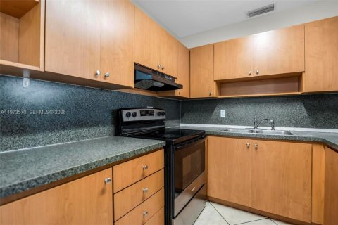 Снять в аренду виллу или дом в Холливуд, Флорида 3 спальни, 127.46м2, № 2033307 - фото 5