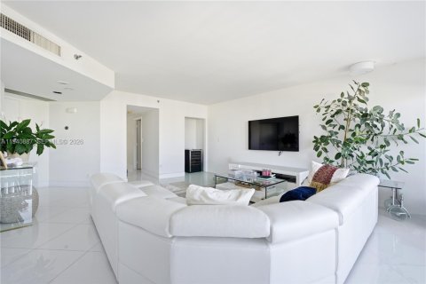 Condo in Aventura, Florida, 3 bedrooms  № 2011369 - photo 3