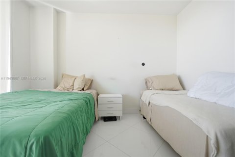 Condo in Aventura, Florida, 3 bedrooms  № 2011369 - photo 26