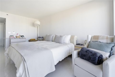 Condo in Aventura, Florida, 3 bedrooms  № 2011369 - photo 13