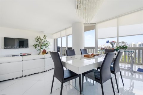 Condo in Aventura, Florida, 3 bedrooms  № 2011369 - photo 4