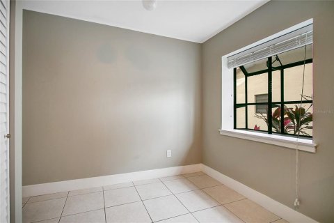 House in Winter Springs, Florida 2 bedrooms, 116.22 sq.m. № 1717945 - photo 11