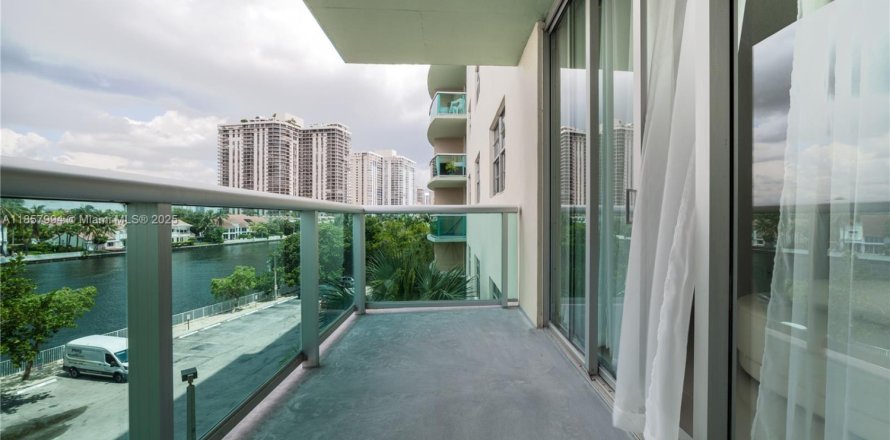 Condo à Sunny Isles Beach, Floride, 1 chambre № 1882355