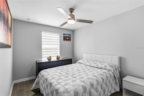 Townhouse in TOWNS AT LAKE MONROE COMMONS in Sanford, Florida 3 bedrooms, 147.44 sq.m. № 2400134 - photo 20