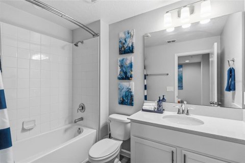 Townhouse in TOWNS AT LAKE MONROE COMMONS in Sanford, Florida 3 bedrooms, 147.44 sq.m. № 2400134 - photo 22