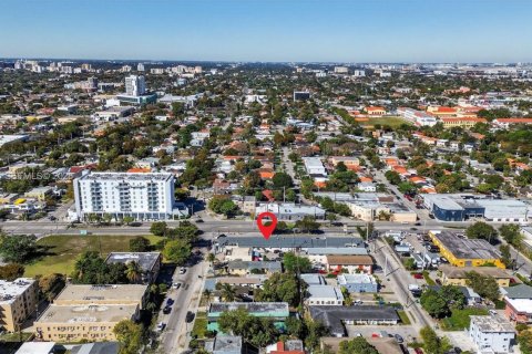 Immobilier commercial à vendre à Miami, Floride № 1930582 - photo 15