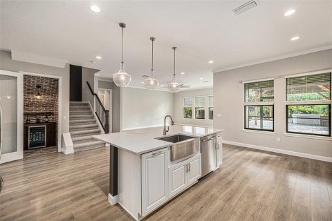 House in Land O' Lakes, Florida 4 bedrooms, 388.15 sq.m. № 1856567 - photo 23