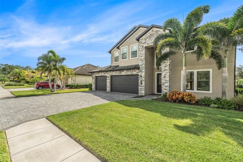 House in Land O' Lakes, Florida 4 bedrooms, 388.15 sq.m. № 1856567 - photo 7