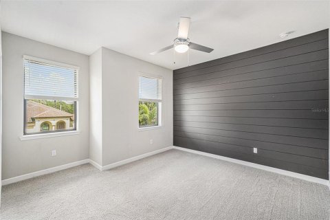 House in Land O' Lakes, Florida 4 bedrooms, 388.15 sq.m. № 1856567 - photo 28