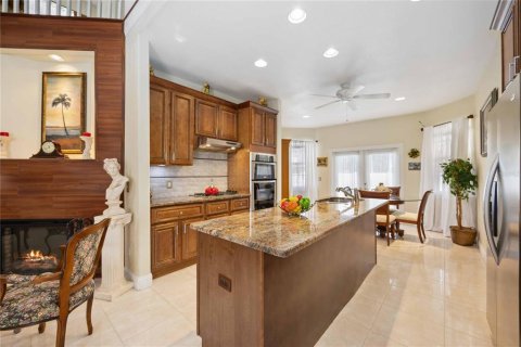House in Sarasota, Florida 4 bedrooms, 192.77 sq.m. № 2218395 - photo 6
