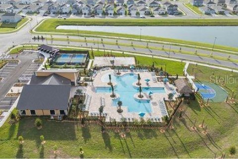 Villa ou maison à louer à Eagle Lake, Floride: 4 chambres, 199.74 m2 № 2106214 - photo 24