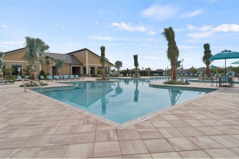 Villa ou maison à louer à Eagle Lake, Floride: 4 chambres, 199.74 m2 № 2106214 - photo 23