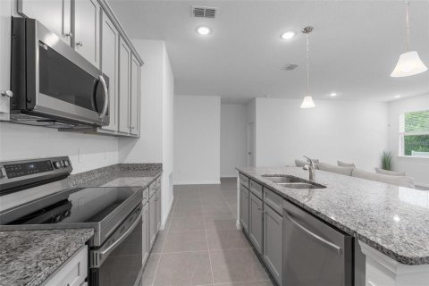 House in Eustis, Florida 4 bedrooms, 166.39 sq.m. № 1804932 - photo 5