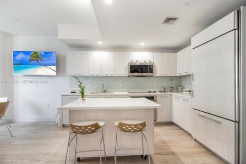 Appartement à louer à Miami, Floride: 1 chambre, 56.58 m2 № 2154064 - photo 2
