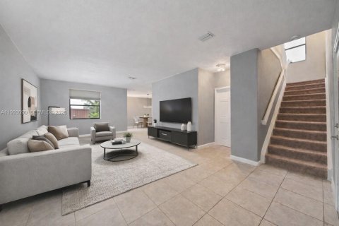 Casa en venta en Homestead, Florida, 5 dormitorios, 231.51 m2 № 2062811 - foto 3