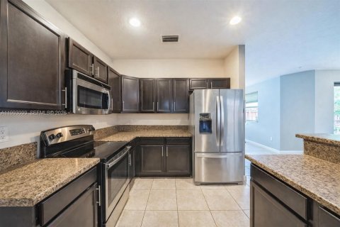 Casa en venta en Homestead, Florida, 5 dormitorios, 231.51 m2 № 2062811 - foto 7