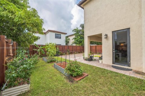 Casa en venta en Homestead, Florida, 5 dormitorios, 231.51 m2 № 2062811 - foto 14