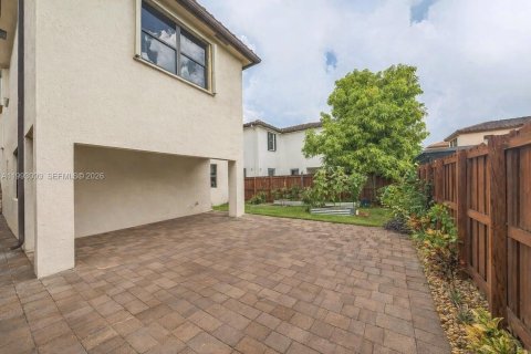 Casa en venta en Homestead, Florida, 5 dormitorios, 231.51 m2 № 2062811 - foto 15