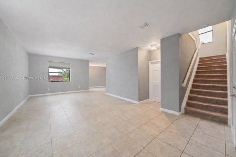 Casa en venta en Homestead, Florida, 5 dormitorios, 231.51 m2 № 2062811 - foto 4