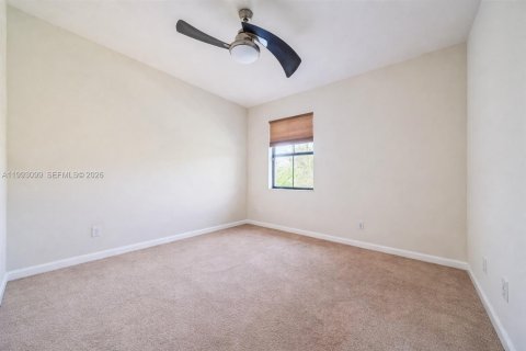 Casa en venta en Homestead, Florida, 5 dormitorios, 231.51 m2 № 2062811 - foto 9