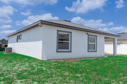 House in Poinciana, Florida 3 bedrooms, 120.4 sq.m. № 1687108 - photo 18