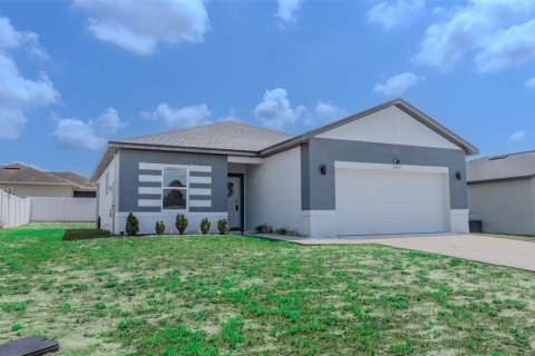 House in Poinciana, Florida 3 bedrooms, 120.4 sq.m. № 1687108 - photo 2