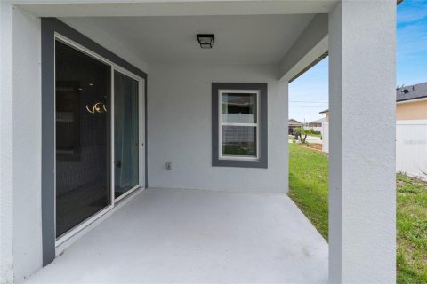 House in Poinciana, Florida 3 bedrooms, 120.4 sq.m. № 1687108 - photo 25