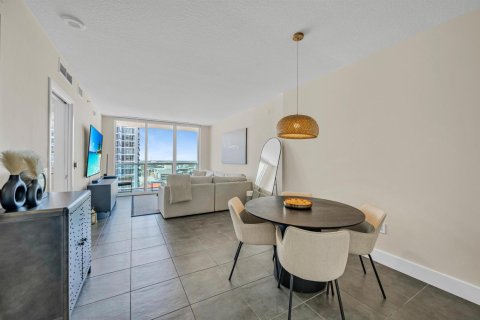 Condo in Fort Lauderdale, Florida, 1 bedroom  № 2391823 - photo 3