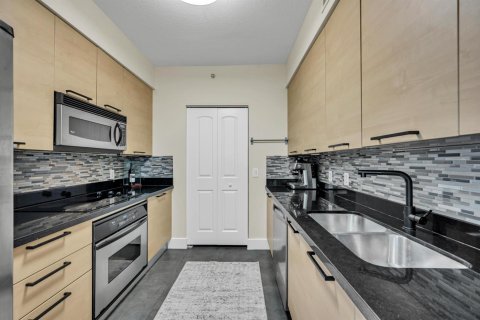 Condo in Fort Lauderdale, Florida, 1 bedroom  № 2391823 - photo 10