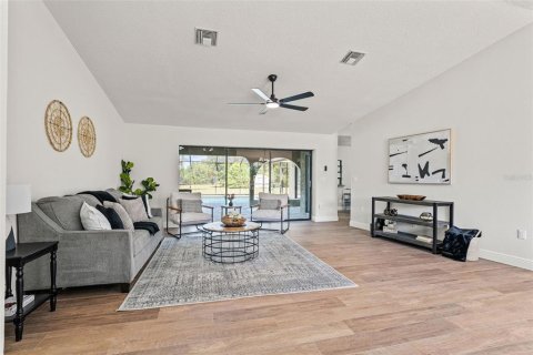 Villa ou maison à vendre à Spring Hill, Floride: 3 chambres, 202.53 m2 № 1873721 - photo 6