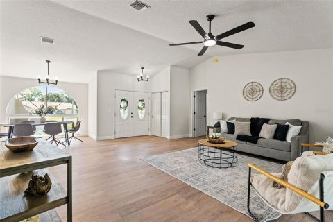 Villa ou maison à vendre à Spring Hill, Floride: 3 chambres, 202.53 m2 № 1873721 - photo 7
