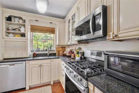 Купить виллу или дом в Майами, Флорида 3 спальни, 183.95м2, № 2056562 - фото 11