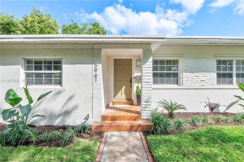 Купить виллу или дом в Майами, Флорида 3 спальни, 183.95м2, № 2056562 - фото 25