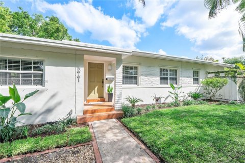 Купить виллу или дом в Майами, Флорида 3 спальни, 183.95м2, № 2056562 - фото 2