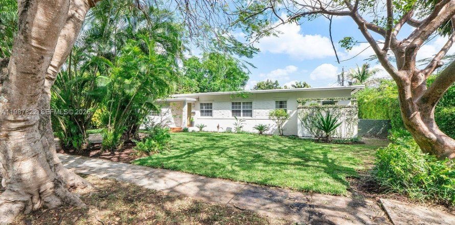 Дом в Майами, Флорида 3 спальни, 183.95м2 № 2056562