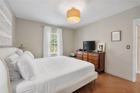 Купить виллу или дом в Майами, Флорида 3 спальни, 183.95м2, № 2056562 - фото 21