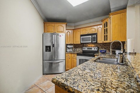 Купить кондоминиум в Майами, Флорида 2 спальни, 92.9м2, № 2251332 - фото 8