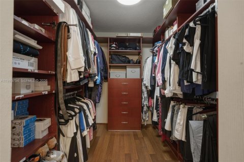 House in Davie, Florida 3 bedrooms, 186.18 sq.m. № 2055730 - photo 19