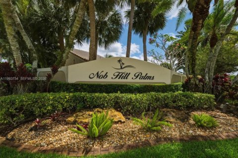 House in Davie, Florida 3 bedrooms, 186.18 sq.m. № 2055730 - photo 29