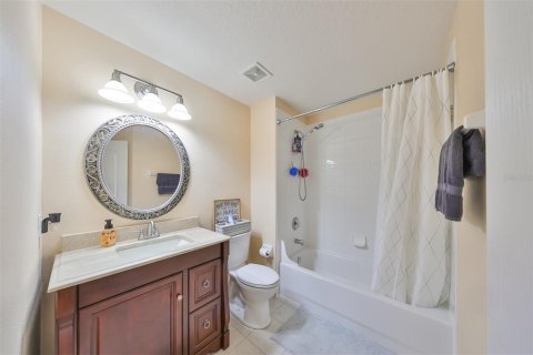 Townhouse in Riverview, Florida 3 bedrooms, 152.73 sq.m. № 1717250 - photo 23
