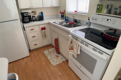 Condo in Bradenton, Florida, 1 bedroom № 2232496 - photo 6