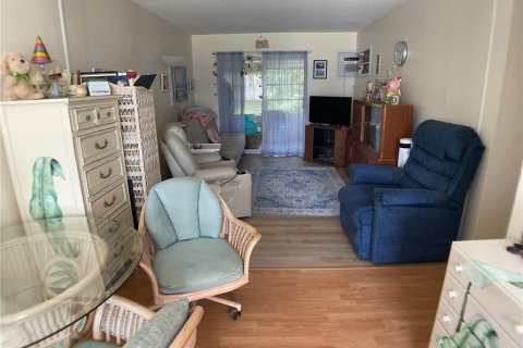 Condo in Bradenton, Florida, 1 bedroom № 2232496 - photo 10
